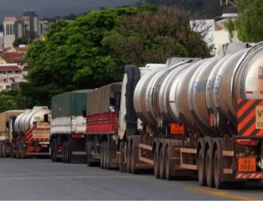 Την μείωση της τιμής του ντίζελ εξήγγειλε ο πρόεδρος της Βραζιλίας υποχωρώντας εν τέλη στα αιτήματα των απεργών